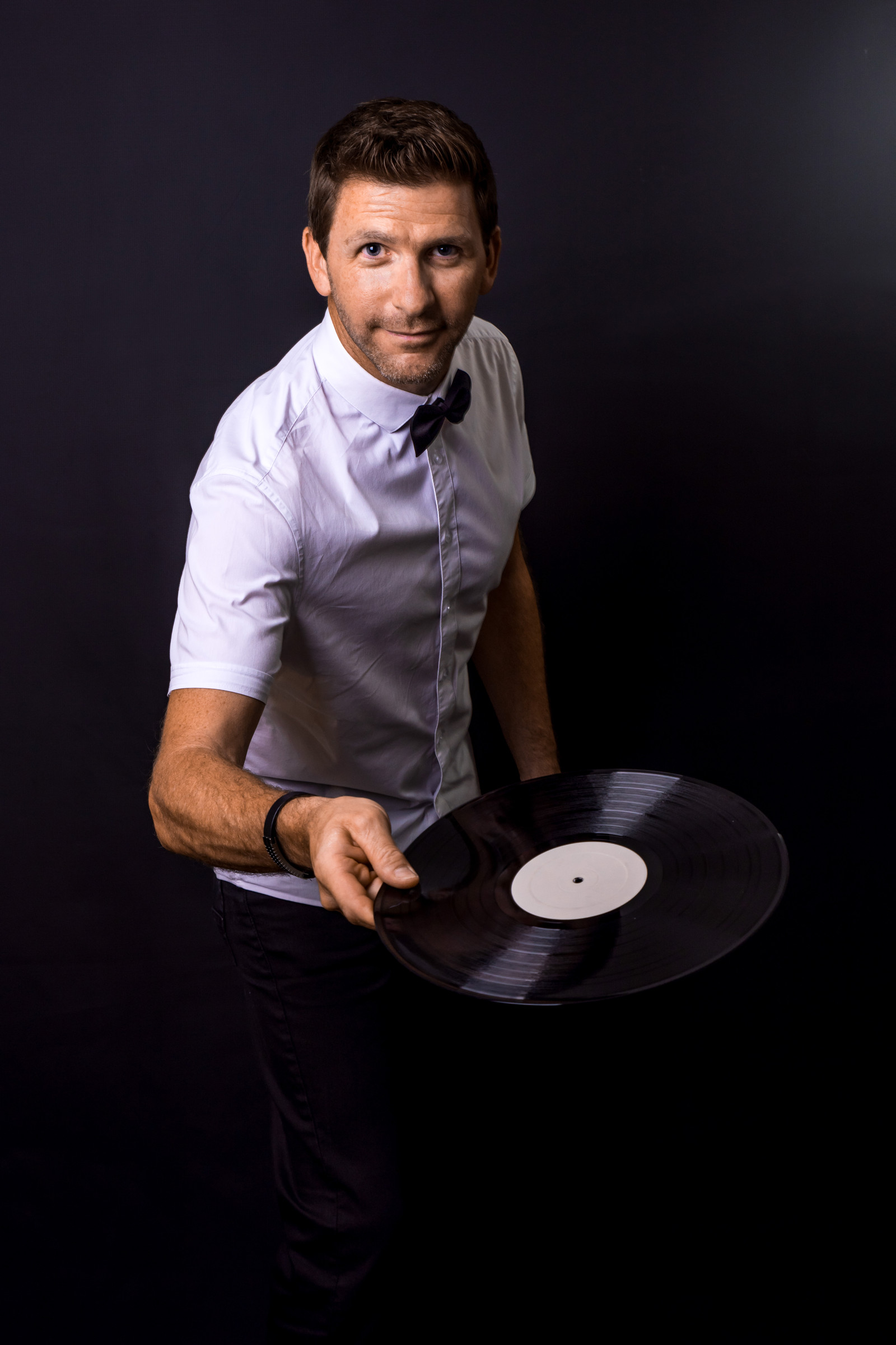 DJ